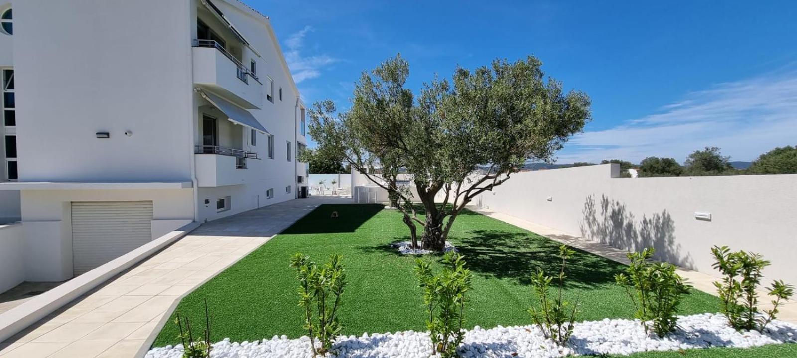 Lalic Gallery Villa Бибинье Номер фото