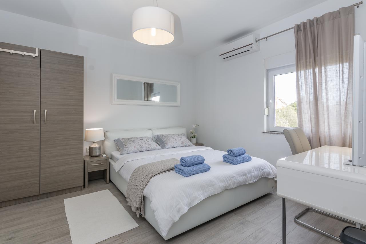 Lalic Gallery Villa Бибинье Экстерьер фото